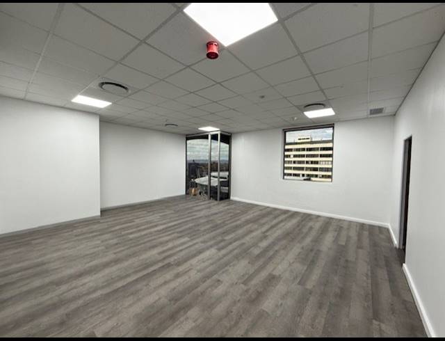 472M² OFFICE TO LET IN CLAREMONT